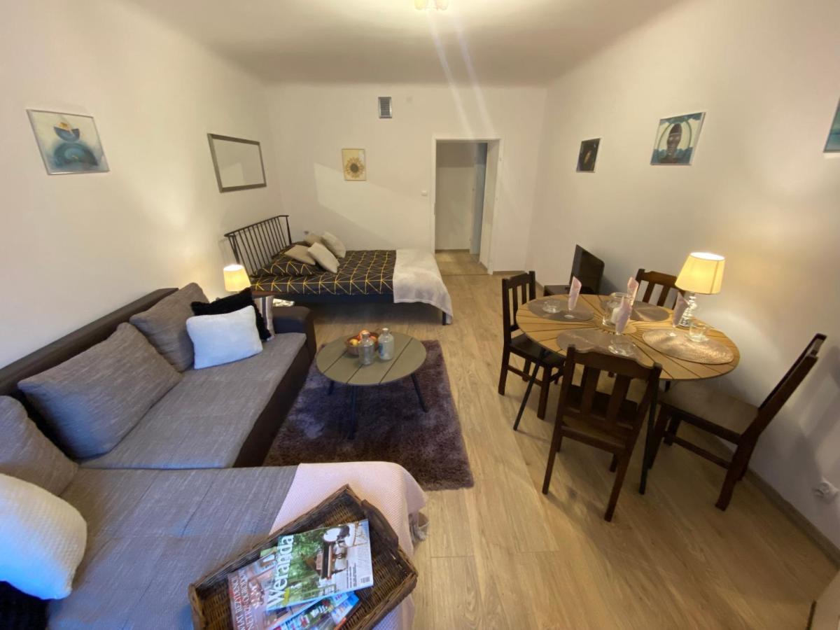 Apartament Arsenal Appartamento Varsavia Esterno foto