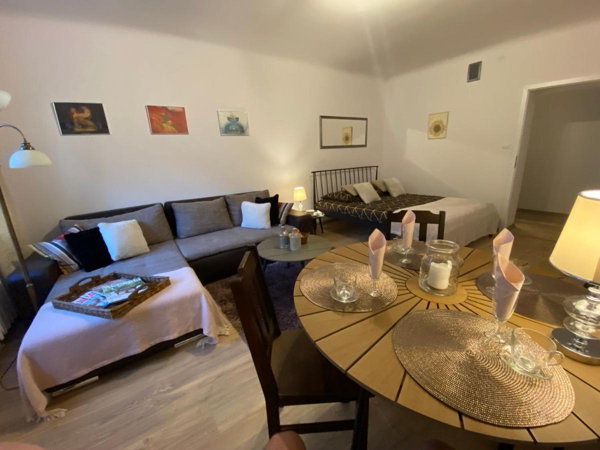 Apartament Arsenal Appartamento Varsavia Esterno foto